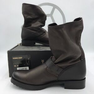 NEW IN BOX Frye Veronica Short Dark Brown